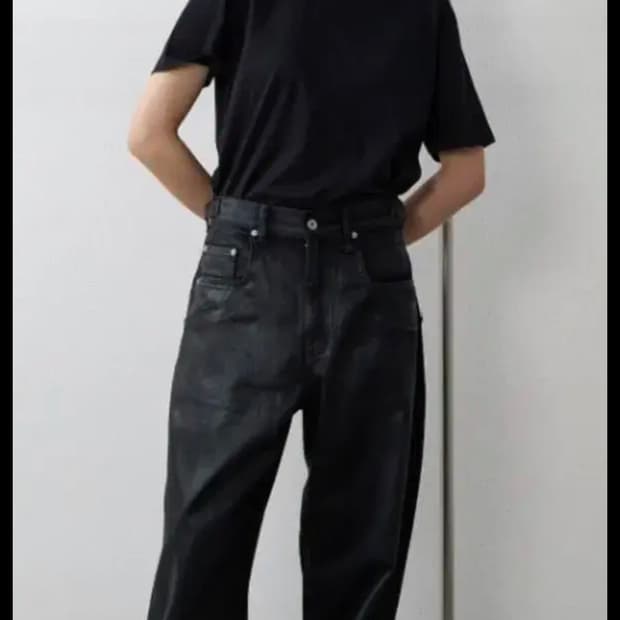 이예 코팅 데님진 블랙