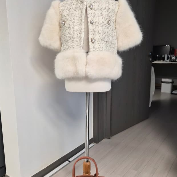 새상품 바이플로우(BY FLOW) 트위드 퍼 자켓