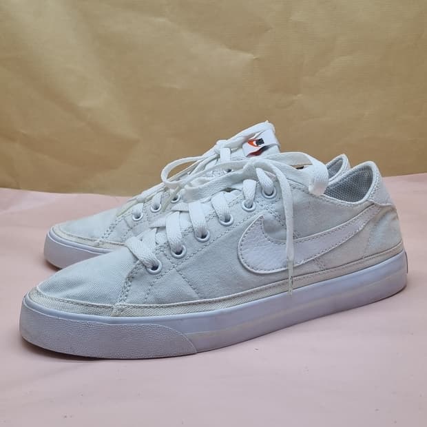 나이키 코트 레거시 스니커즈 250