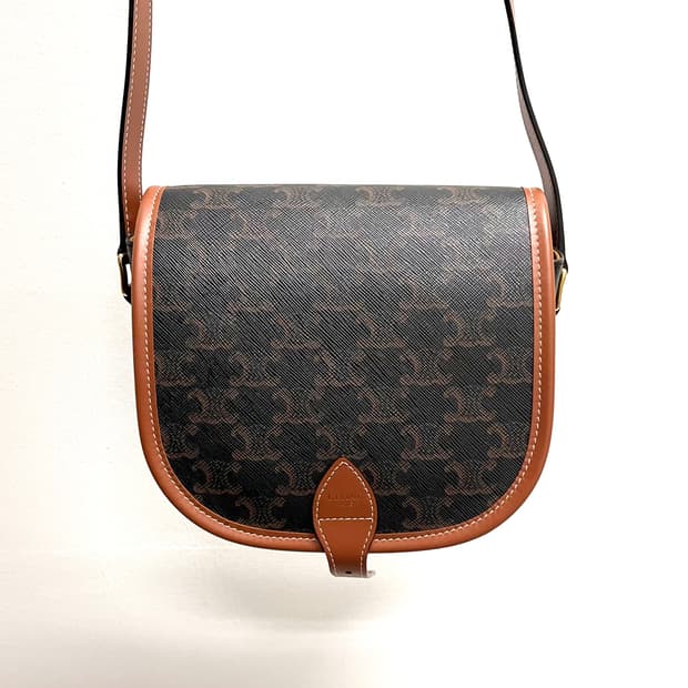 [미사용 새상품] 셀린느 트리옹프 폴코백 미디움 크로스백 가방