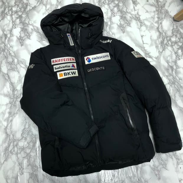 데상트 헤비급 패딩 아우디 남성용