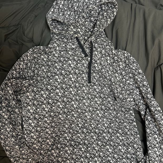 스투시 스컬 후드