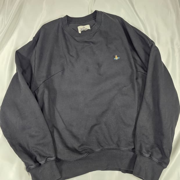 비비안웨스트우드드렁큰맨투맨