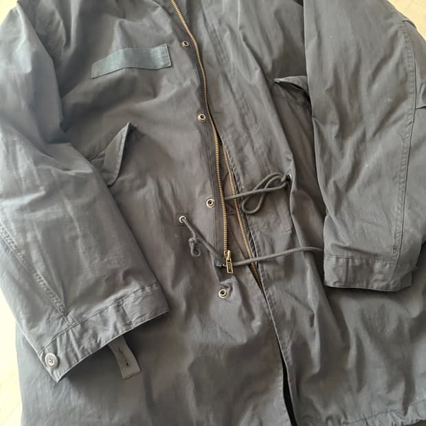 아웃스탠딩 피시테일 파카 블랙