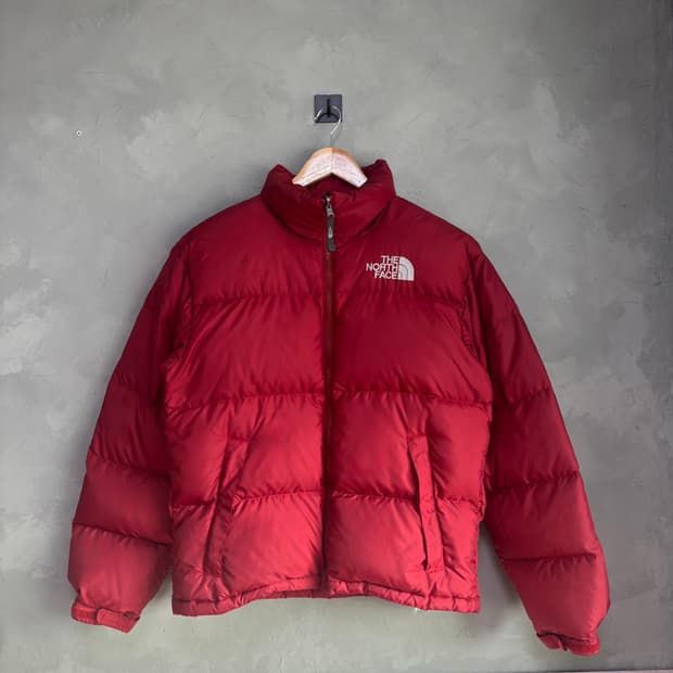 노스페이스 700 눕시 구스다운 패딩 버건디 레드