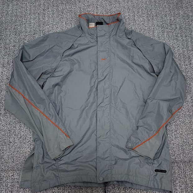 나이키 CLIMA-FIT 바람막이 L