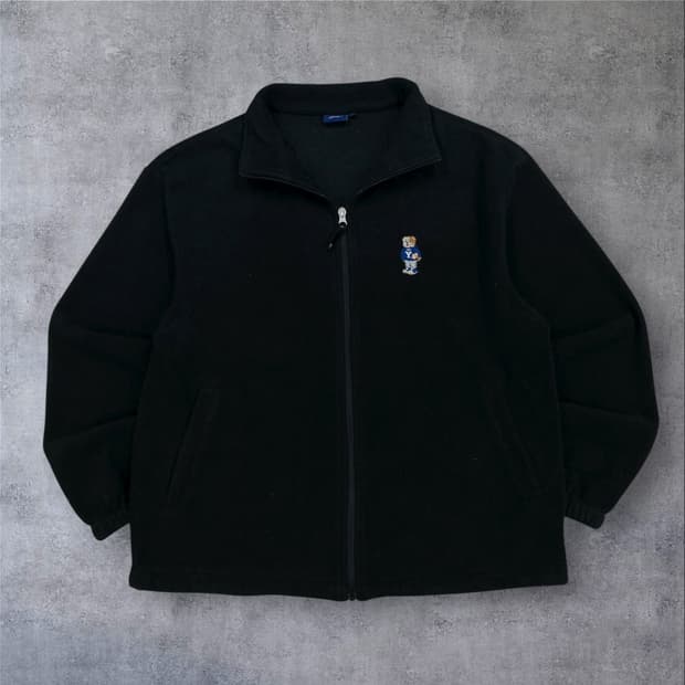 예일 블랙 컬러 스몰 로고 미니멀 플리스 자켓