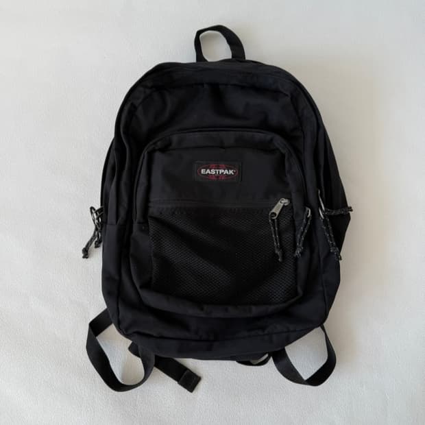 이스트팩(EASTPAK) 백팩