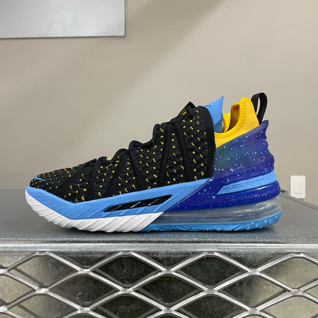 나이키 르브론 18 다이너스티 255