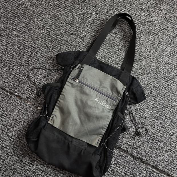 컬럼비아 USA 스트링 디테일 나일론 테크 토트백 2612