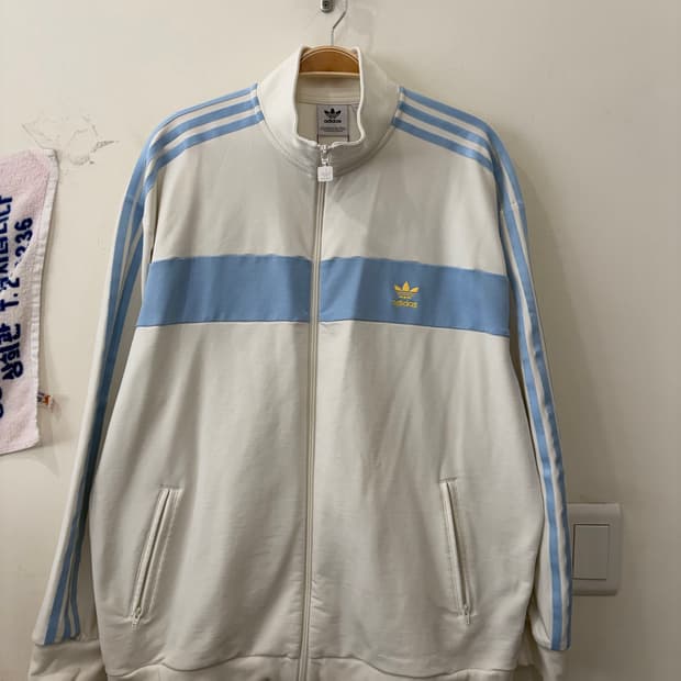 370. 아디다스 신형 시나모롤 져지 트랙탑