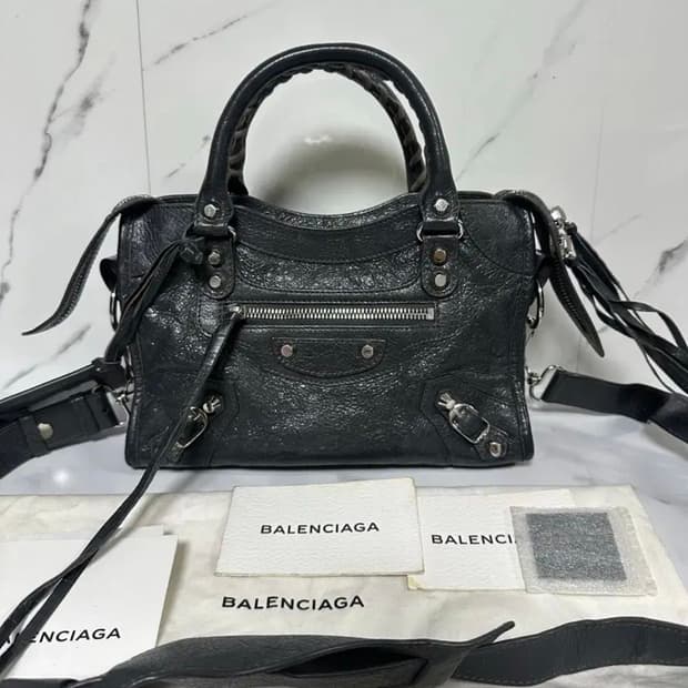 발렌시아가 시티 모터백 미니 다크그레이,은장