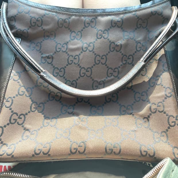 구찌 레더 + 캔버스 숄더백