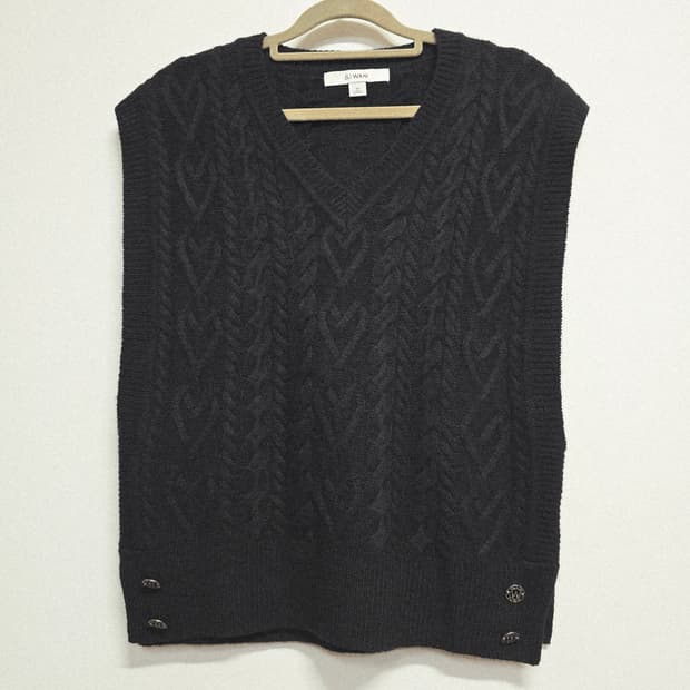 SJ WANI 블랙 꽈배기 니트 조끼