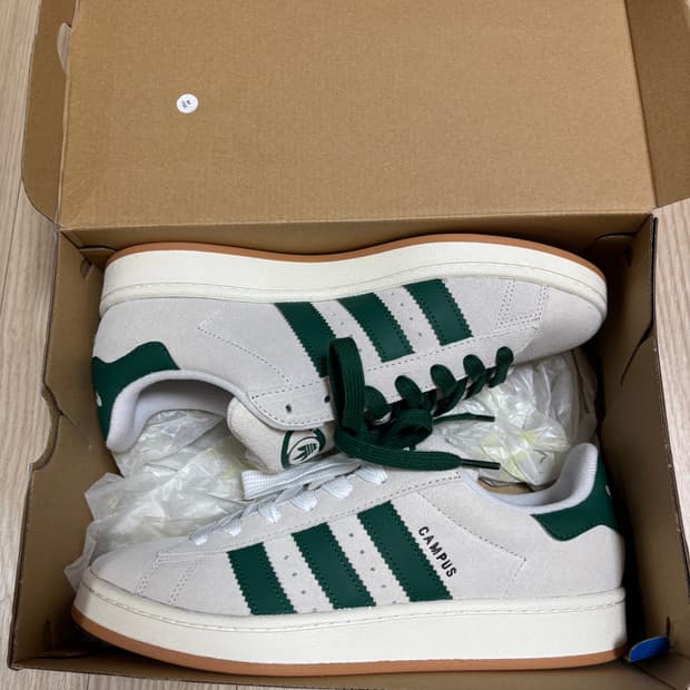 아디다스 캠퍼스 00s 크리스탈 화이트 다크그린