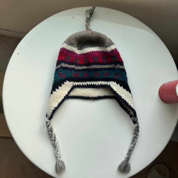 JPN 노르딕 패턴 이어플랩 비니 미중고