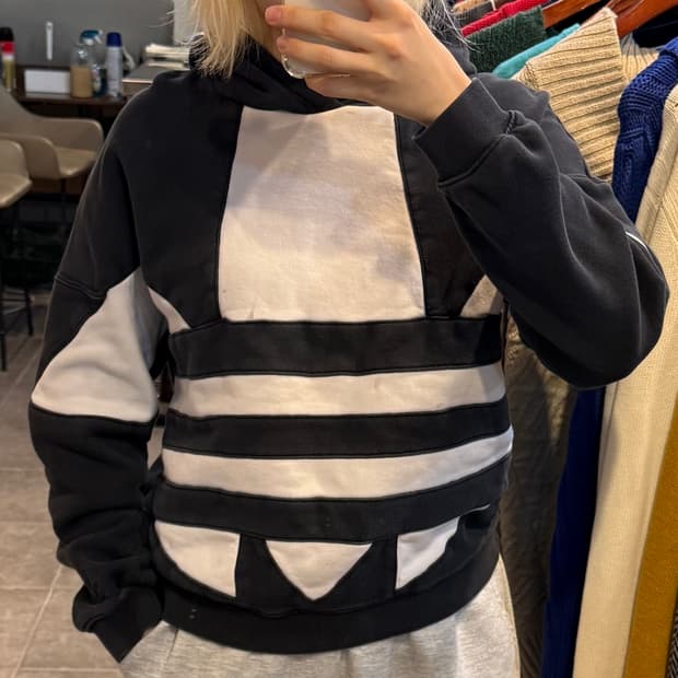 아디아스 후드티