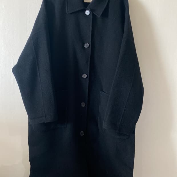 스튜디오 톰보이 블랙 롱 코트 90