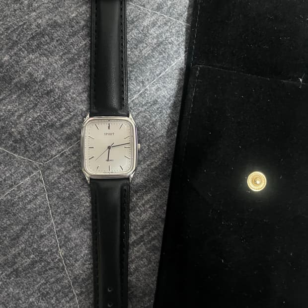 세이코 스피릿 빈티지 쿼츠 시계(실버)