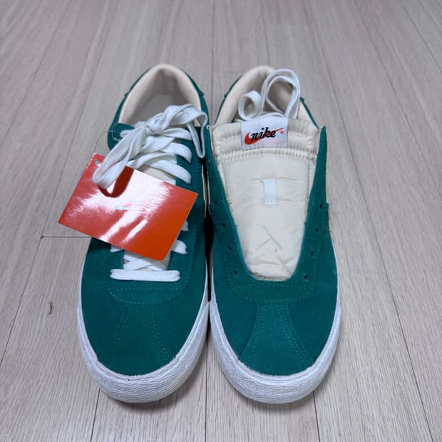 나이키 브루인 빈티지 그린 275