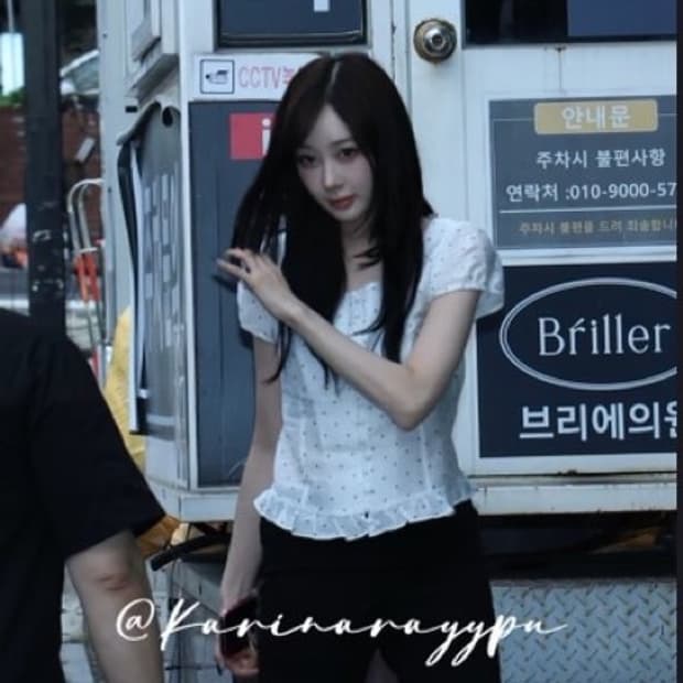일리고 블라우스 지젤 착용