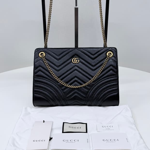 [S+급/M] 구찌 GG 마몬트 마틀라세 레더 체인 숄더백 블랙