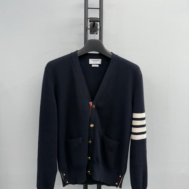 톰브라운 밀라노 스티치 금장 가디건 2사이즈