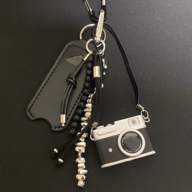 모노톤 카메라 오브제 키링