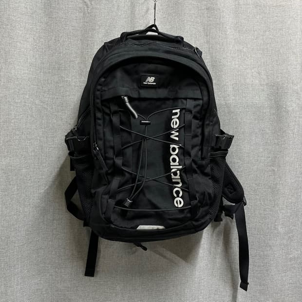 뉴발란스 정품 빅로고 메쉬 블랙 백팩