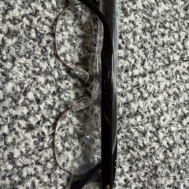 앰버옵티컬 하금테 행크 51사이즈 블랙실버 판매합니다