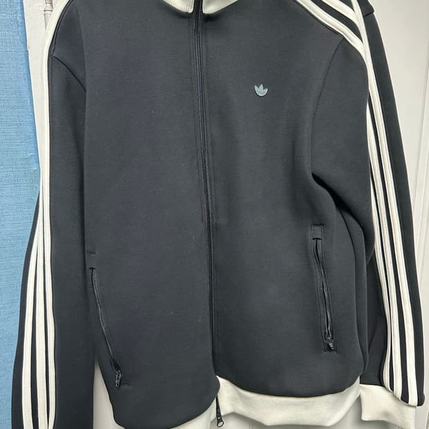 아디다스 프리미엄 트랙탑