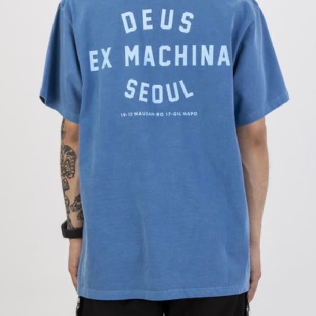 데우스 엑스 마키나 반팔 s