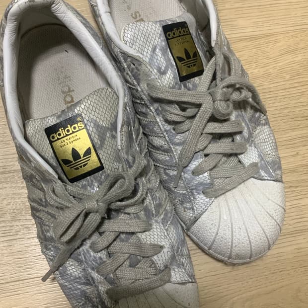 아디다스 슈퍼스타 한정판 뱀피