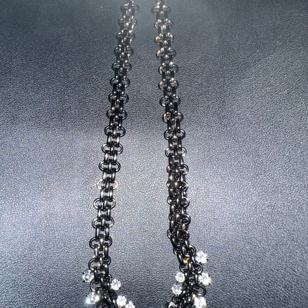 매듭 형태 목걸이