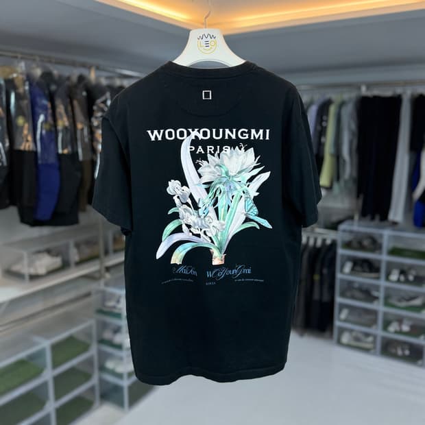 [리오브] 우영미 플라워 백로고 반팔