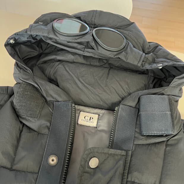 Cp컴퍼니 패딩