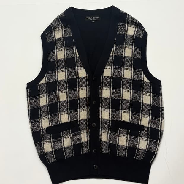 입생로랑 체크 패턴 니트 조끼 베스트