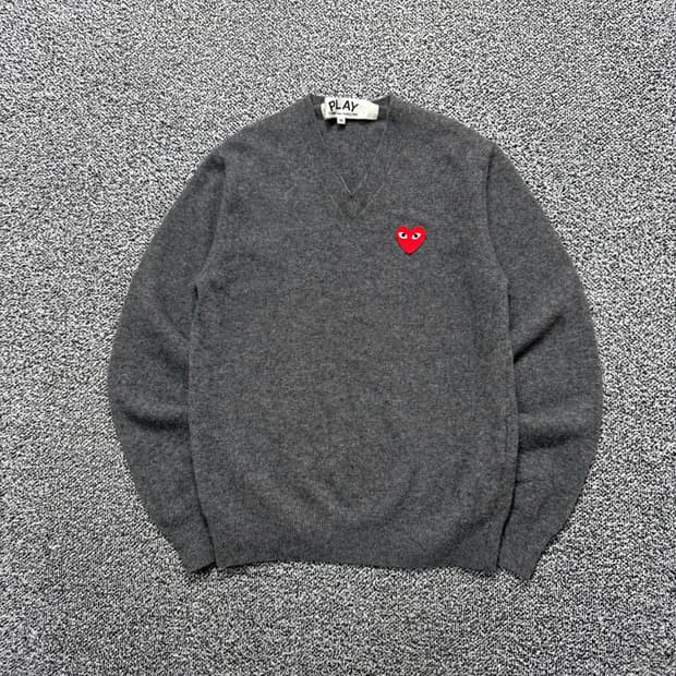 Name : 꼼데가르송 레드와펜 브이넥 니트 :) 