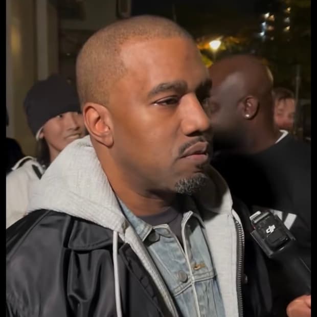 고샤 루브친스키 봄버 xl