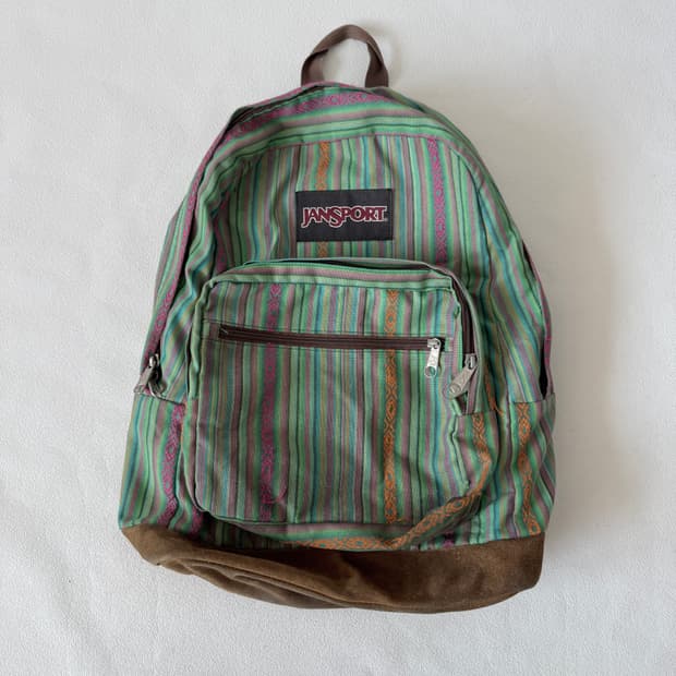 잔스포츠(JANSPORT) 백팩(하단 스웨이드)