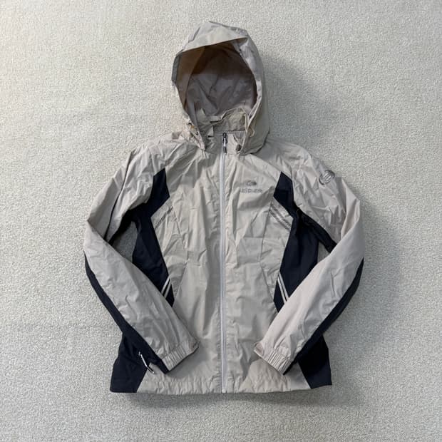 S 아이더 여성 기능성 바람막이 0213T1