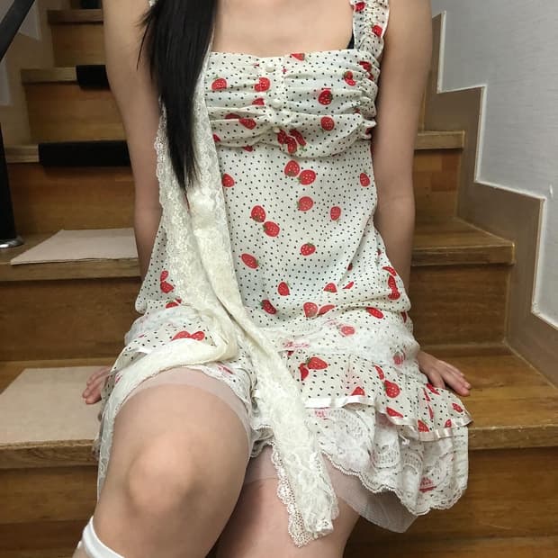 빈티지 화이트 스트로베리 슬립 원피스