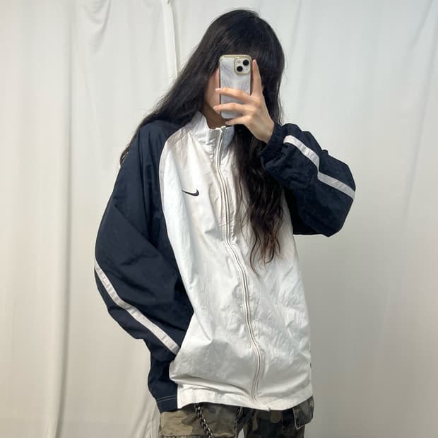 Nike white 00's windbreaker 