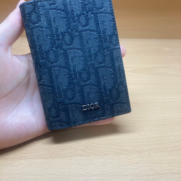 디올 오블리크 오거나이저 카드지갑