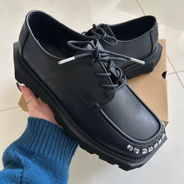 STUDS SQUARE SHOES 스터드 스퀘어 슈즈