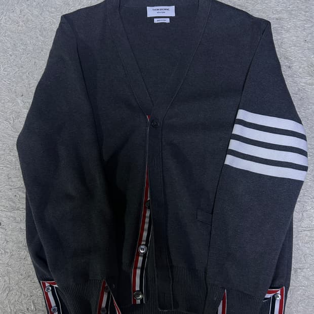 [새상품급, 4] 톰브라운 밀라노스티치 가디건 그레이