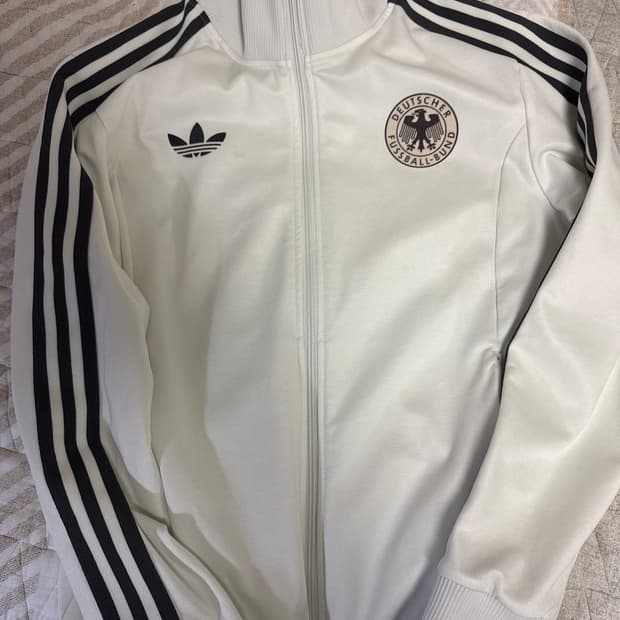 아디다스 버켄바우어 져지 팔아요