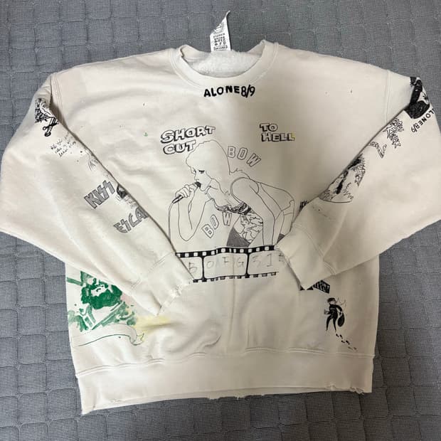 도넛리벤지 퍼즈 스웻셔츠