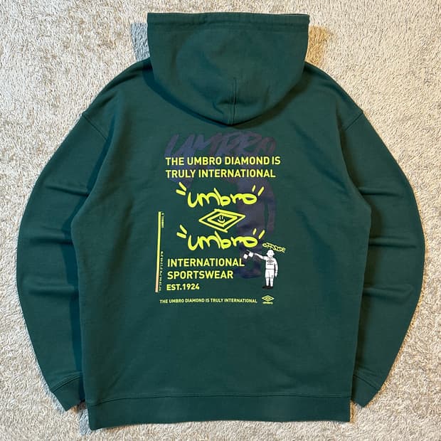엄브로 UMBRO 백로고 후드티 다크그린