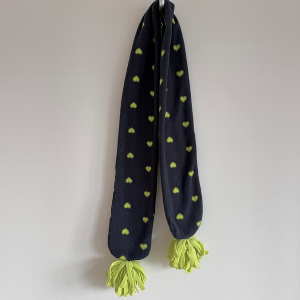 갭(GAP) 하트 머플러